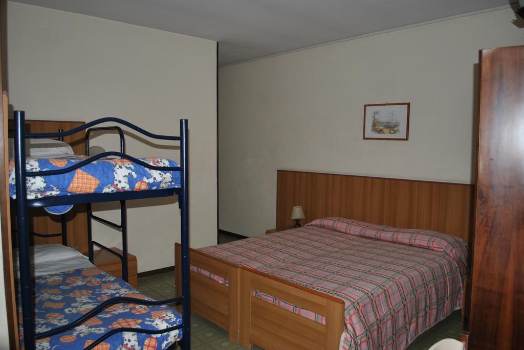 Albergo Alla Rocca ガルダ 部屋 写真